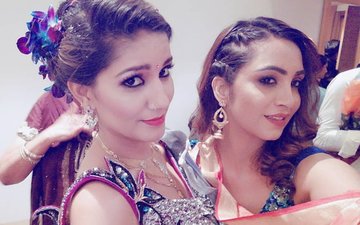 एक बार फिर साथ दिखाई दी अर्शी खान और सपना चौधरी, लेकिन इस बार मुलाकात की वजह है खास