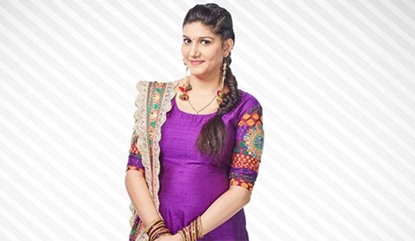 sapna chaudhary love bite from bigg boss hot pic