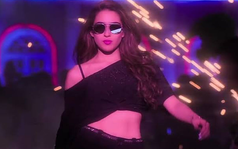 Sara Ali Khan Has Still Not Recovered That She Did Aankh Marey Without Knowing How To Wink