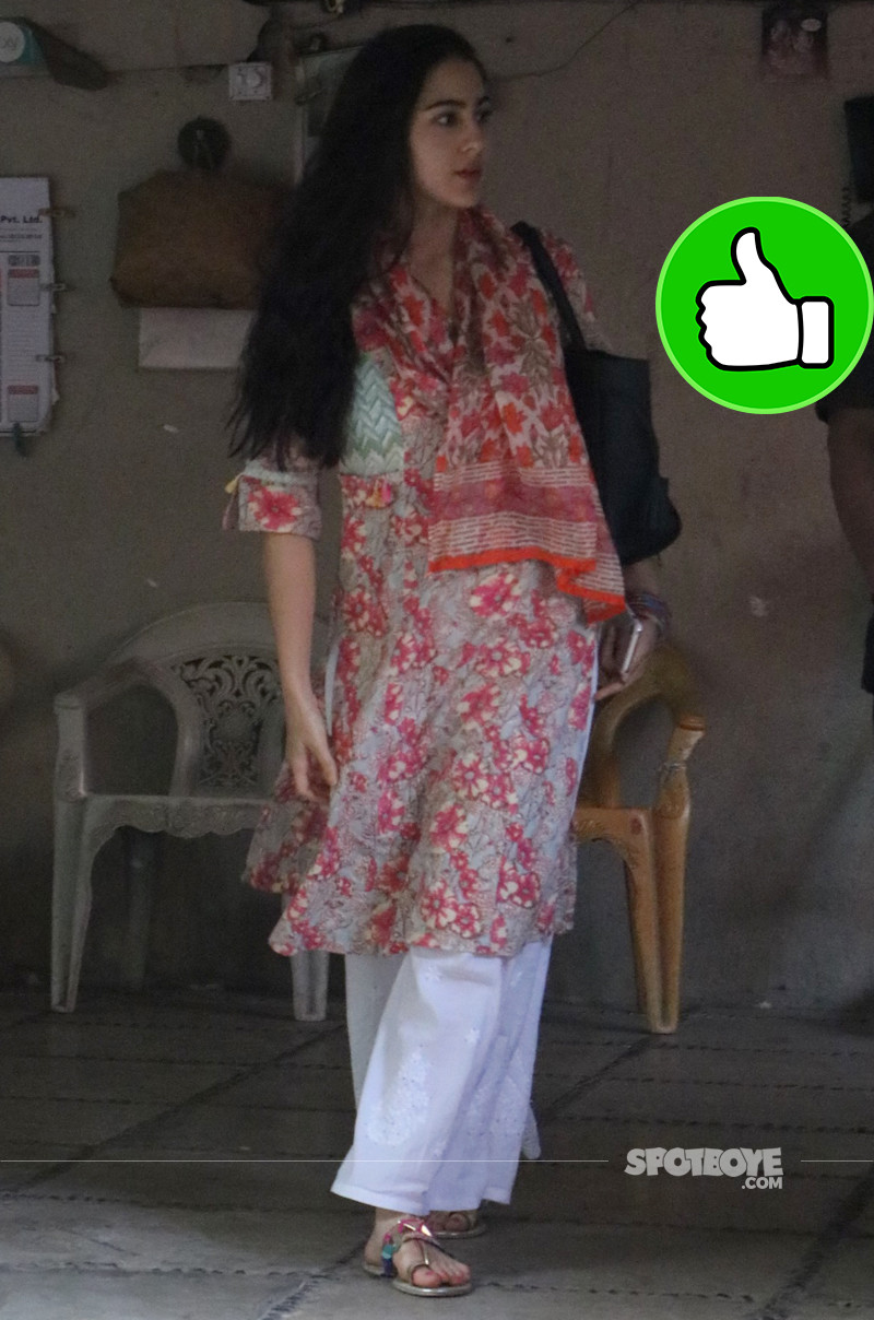 sara ali khan spotted outside abhishek kapoor office