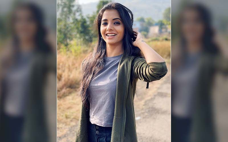Sayali Sanjeev's Girl Next Door Look On Instagram Is The Style Guide For Your New Year 2020