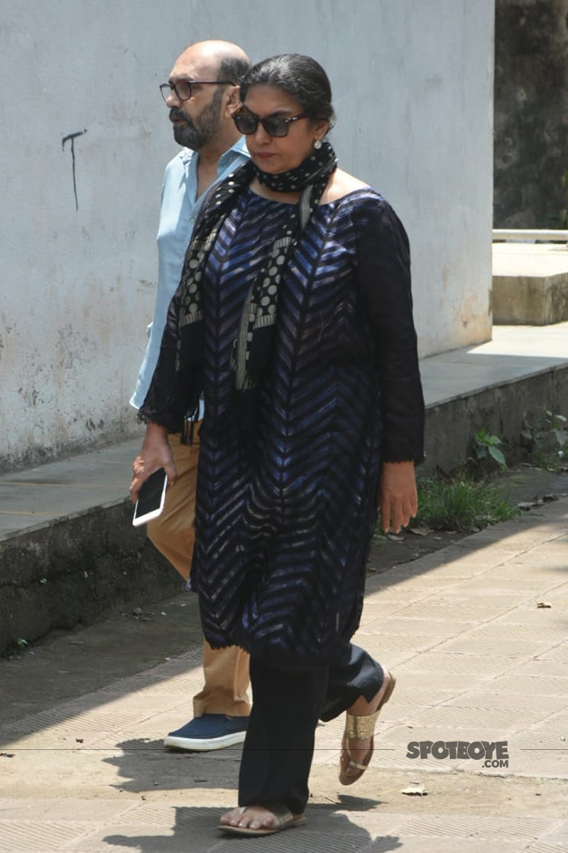 shabana azmi at the funeral