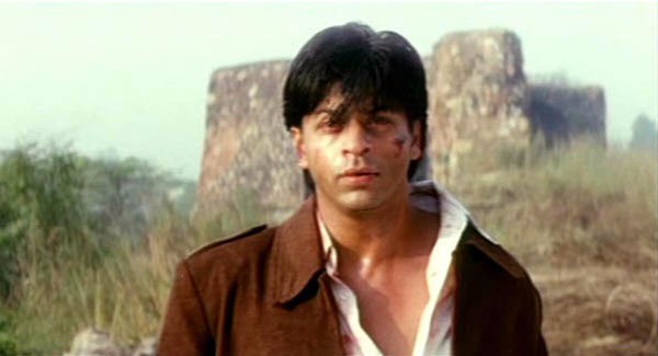 shah rukh khan in a still from dil se