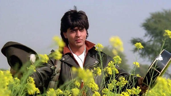 shah rukh khan in a still from dilwale dulhaniya le jayenge