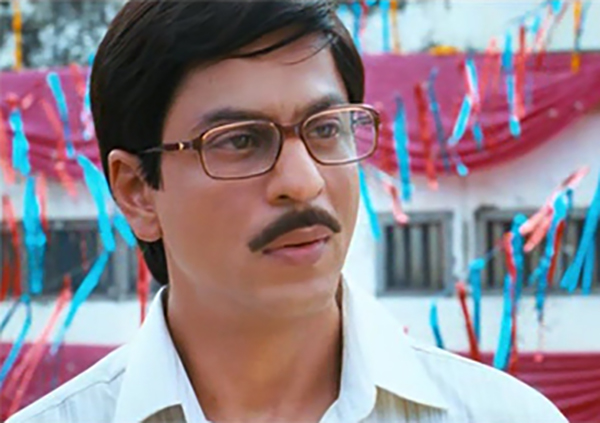 shah rukh khan in a still from rab ne bana di jodi