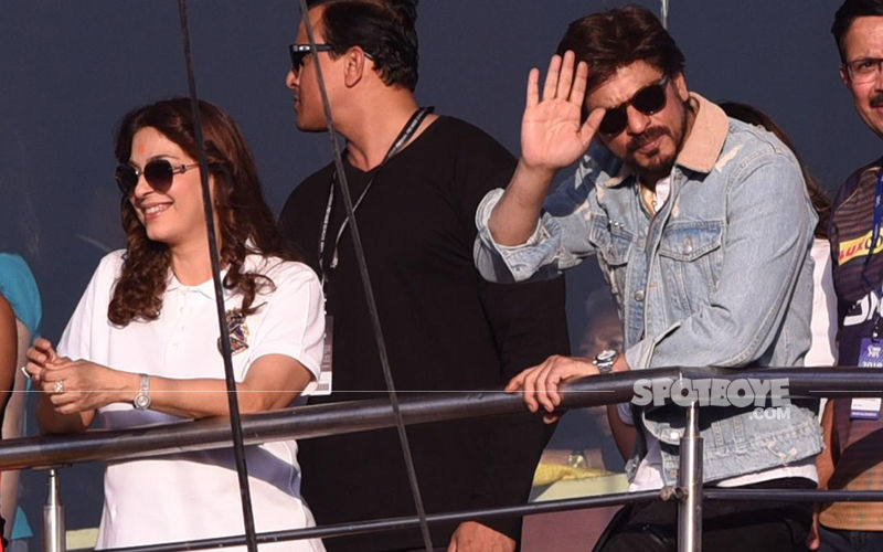 Shah Rukh Khan, Juhi Chawla Cheer For Team KKR From The Stands During IPL Season 12