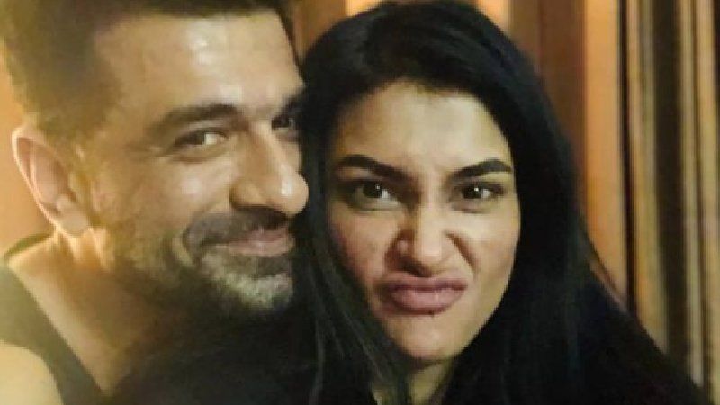 Eijaz Khan And Pavitra Punia Celebrate Latter's Birthday With Media; Couple Indulges In PDA As Shutterbug Go Click Click - WATCH