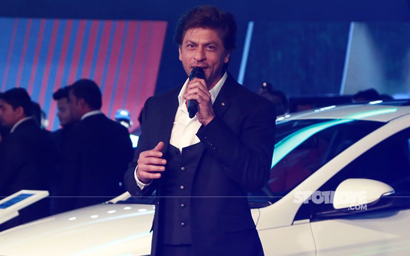 PICS: Shah Rukh Khan Looks Dashing At Auto Expo 2018