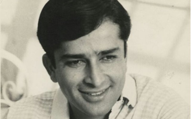 Shashi Kapoor Funeral: Legend Honoured With 3-Gun Salute
