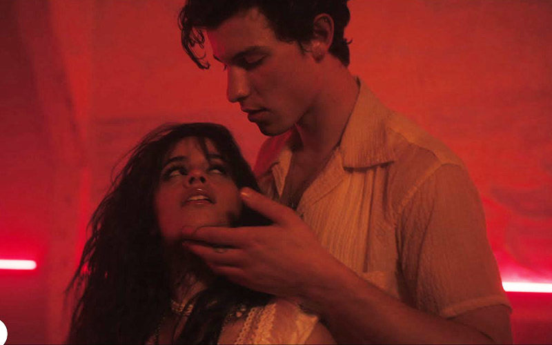 Señorita Singers Shawn Mendes And Camila Cabello Rubbish Spilt Rumours By Sharing A Passionate Kiss