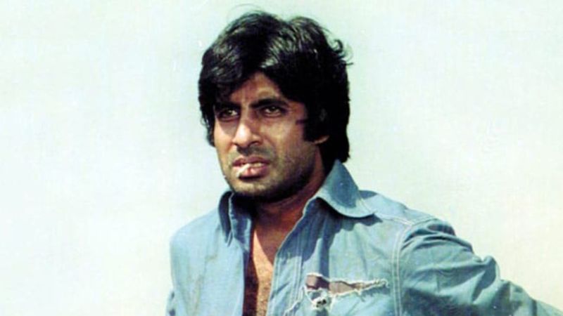 Amitabh Bachchan Shares UNSEEN Pic From Sholay's Premiere; Reveals He And Vinod Khanna Sat On Floor To Watch The Film