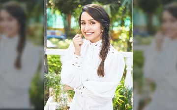 Shraddha Kapoor Breaks Into A Little Chicken Dance At A Party; It's Funny AF – Video