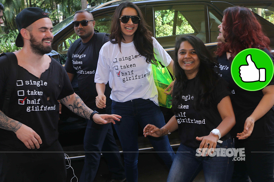 shraddha kapoor at mumbai airport