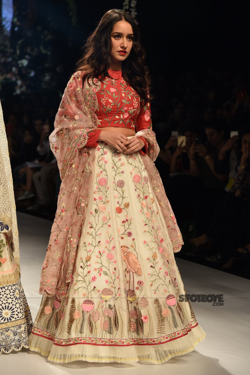 shraddha kapoor at the lakme fashion week