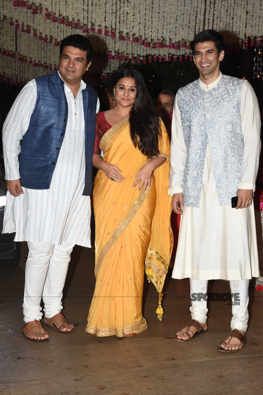 sidharth roy kapur with wife vidya balan and aditya roy kapoor