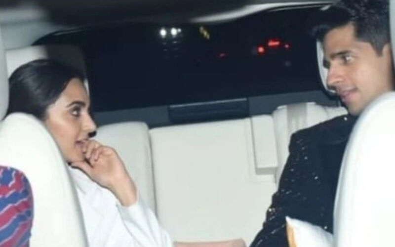 Sidharth Malhotra-Kiara Advani’s Romantic Eye Contact While Sitting In The Same Car Makes Fans Say, ‘Kitne Khoye Hue Hai’-SEE PIC