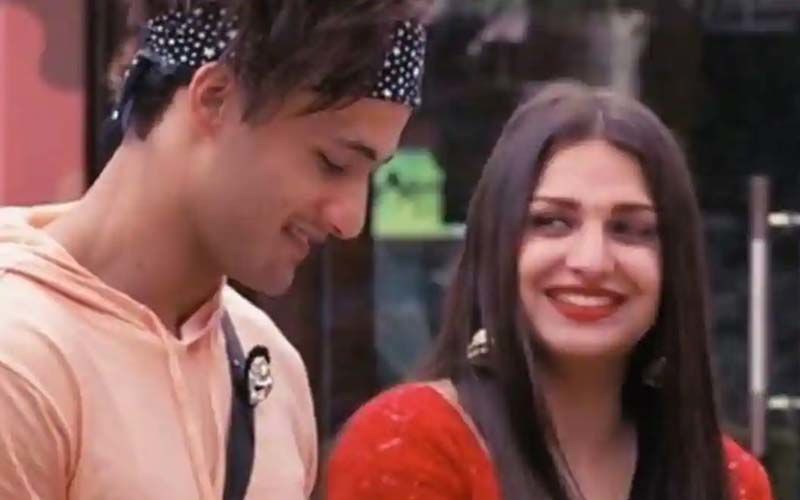 Himanshi Khurana Reveals Why She Keeps Her Personal Life With Asim Riaz Under Wraps; Teases Another AsiManshi Song