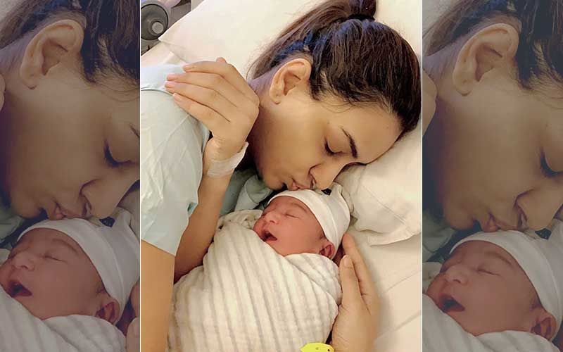 New Mommy Smriti Khanna Shares Adorable Picture With Daughter; ‘Thank You For Choosing Me To Be Your Mother'