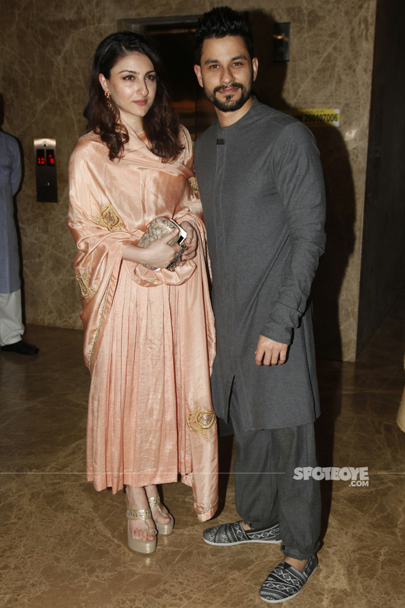 soha ali khan with kunal kapoor at ramesh taurani diwali bash