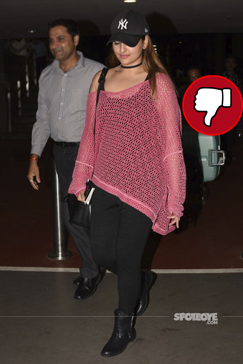 sonakshi sinha at the airport