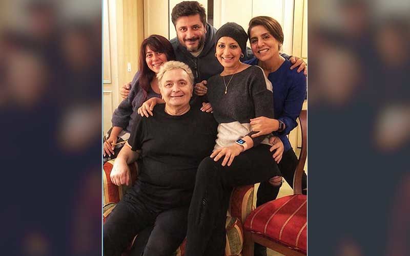 Rishi Kapoor Dies Of Cancer: Sonali Bendre Recalls The Time In NY When They Battled The 'Unseen Monster' Together