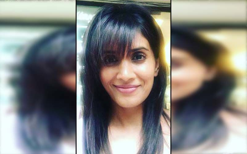 Sonali Kulkarni Get's Her Shot Of Covid-19 Vaccine, Urges Fans To Get Vaccinated Soon