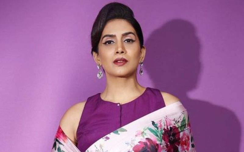 Sonali Kulkarni Issues APOLOGY For Calling Indian Women LAZY; Says, 'Do Not Thrive Upon Headlines Or Want To Be The Center Of Sensational Situations'