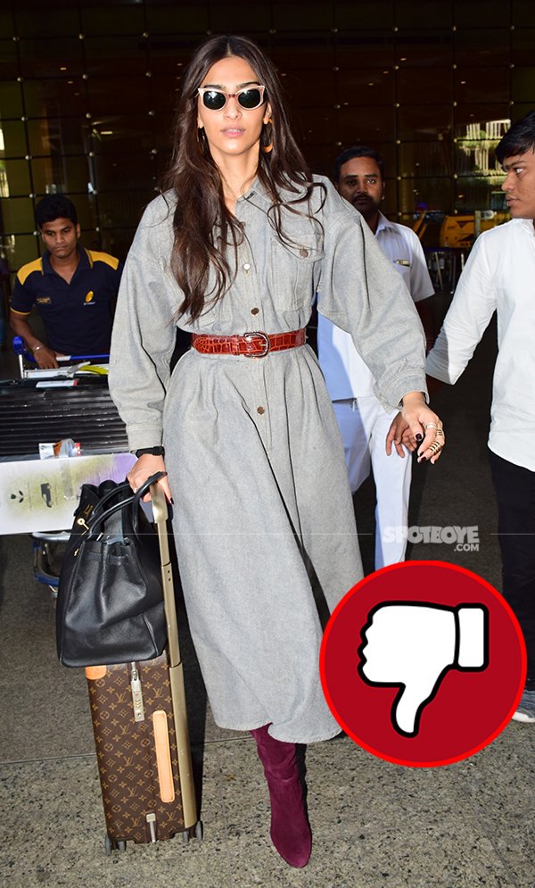 sonam kapoor at the airport