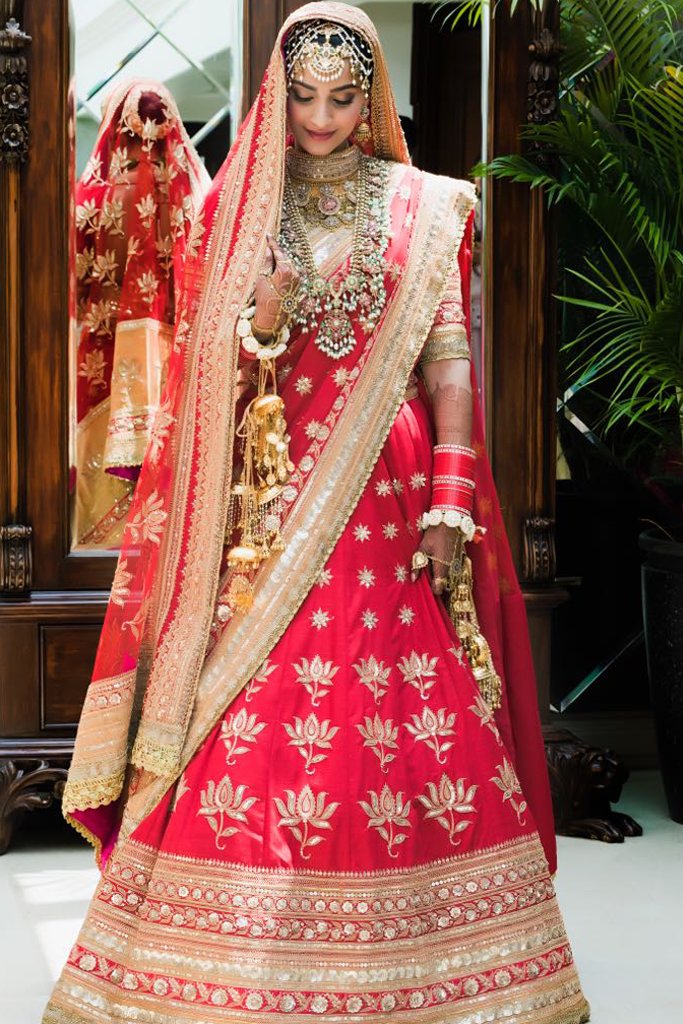 sonam kapoor in red lehenga