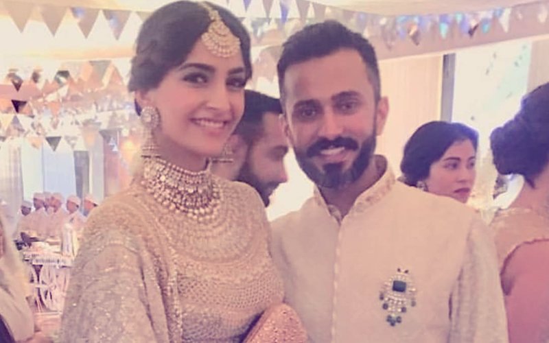 20 Pics From Sonam Kapoor-Anand Ahuja’s Mehendi Ceremony That You Just Cannot Miss