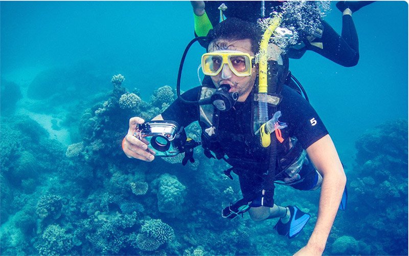 Guess Who Is This Renowned Singer Taking Deep Sea Diving Lessons In Australia?