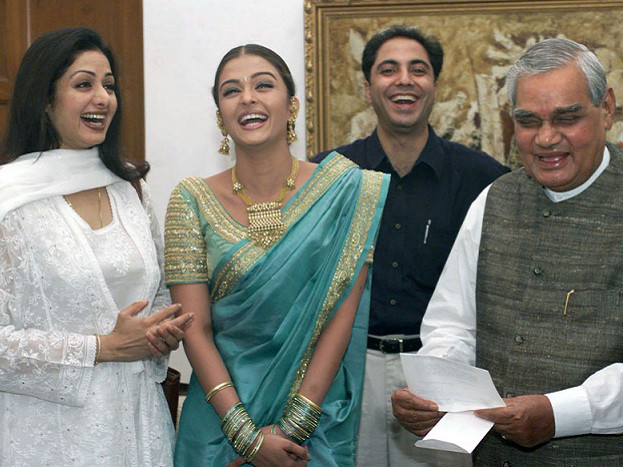 sridevi and aishwarya rai bachchan with the former prime minister atal bihari vajpayee