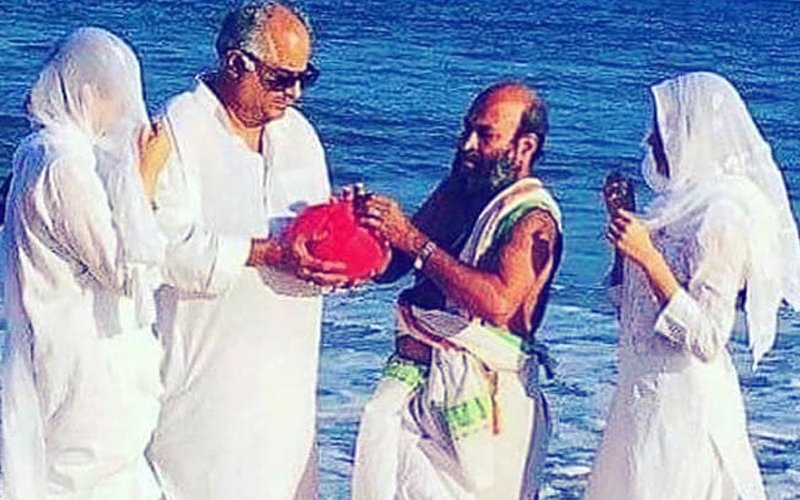 Janhvi, Khushi & Boney Immerse Sridevi’s Ashes In Rameswaram