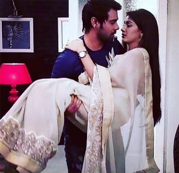 still from kumkum bhagya