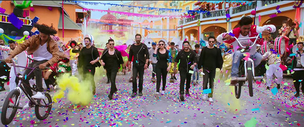 stills from golmaal again