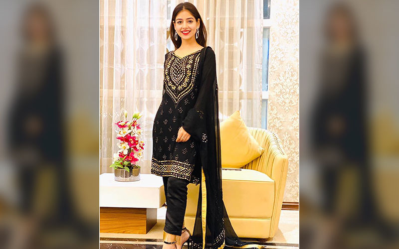 Sufna Actress Tania Looks Beautiful In Black Suit, Shares Pic On Instagram