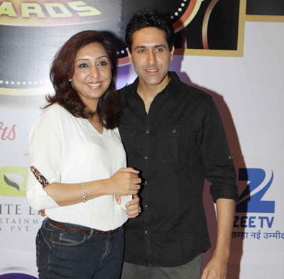 sumeet sachdev with wife amrita gujral sumeet sachdev with wife amrita gujral