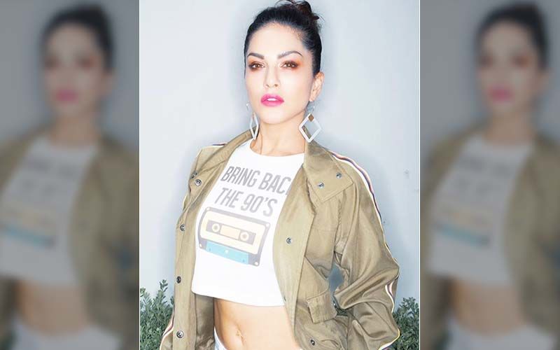 Coronavirus Lockdown: Sunny Leone Sends Out Kisses In This Video While Everyone Is Under Quarantine– WATCH