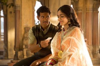 फिल्म 'सुपर 30' के गाने 'जगराफिया' के रिलीज़ के पहले ऋतिक रोशन ने एक्ट्रेस मृणाल ठाकुर के साथ की तस्वीर शेयर