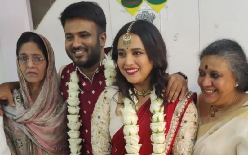 Swara Bhasker-Fahad Ahmad SECRET Wedding: Netizen Point Out Actress’ Mother-In-Law’s Gloomy Face During Family Pictures; Say, ‘Saas Khush Nahi Lag Rahi’