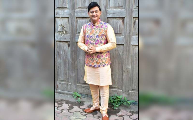Swwapnil Joshi Redefines Traditional Wear With A Pathani And A Drape