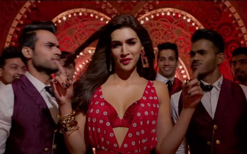 Kriti Sanon Dancing In The Aisles, Luka Chuppi About To Enter The 100 Crore Club!