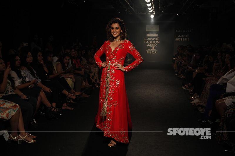 taapsee pannu at lfw