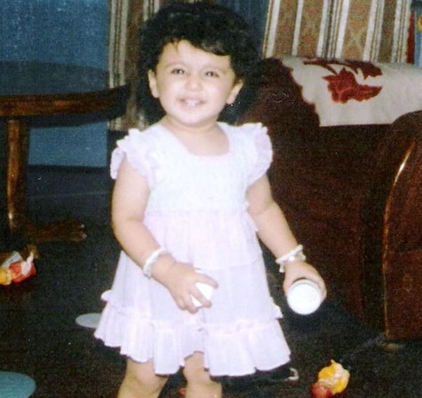 taapsee pannus childhood pic