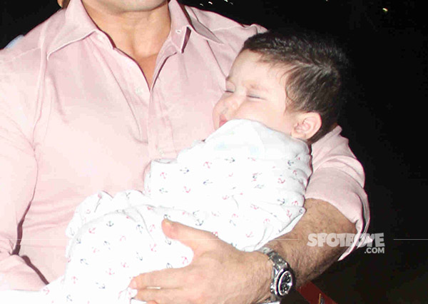 taimur ali khan pataudi at the airport