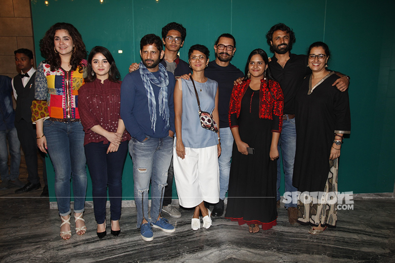 team secret superstar pose for shutterbugs