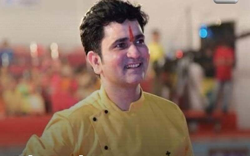 Bigg Boss Marathi Star Sushant Shelar Helps Daily Wage Artists And Technicians With Food And Essential Supplies