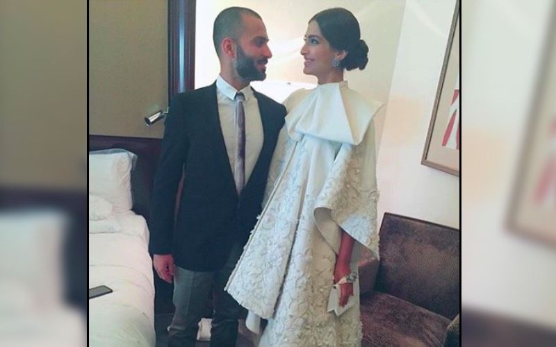 Sonam Kapoor's Husband Anand Ahuja Recalls His First Ever Snapchat To Sonam Kapoor; Pic Inside