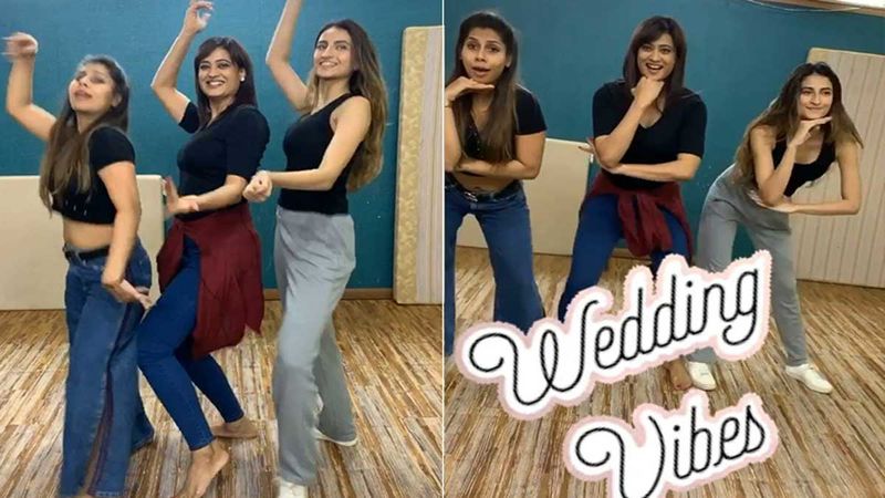 Shweta Tiwari Shows-Off Belly Dancing Moves With Daughter Palak Tiwari; Who Looks Younger We Can't Decide