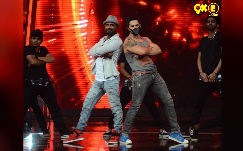Varun Dhawan And Remo D'souza Promoting Abcd 2 On A Television Show